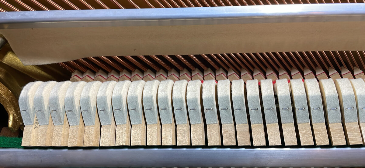 Hammer felts and copper-wound strings